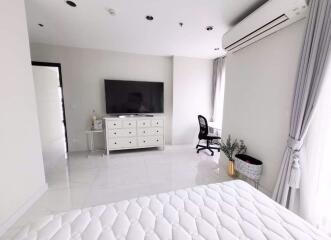 3 bed Condo in C Ekkamai Khlong Tan Nuea Sub District C019736