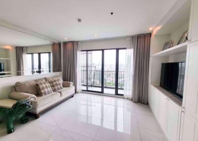 3 bed Condo in C Ekkamai Khlong Tan Nuea Sub District C019736