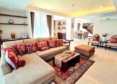 4 bed Penthouse in Piyathip Place Khlong Tan Nuea Sub District P019709