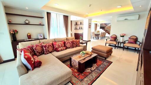 4 bed Penthouse in Piyathip Place Khlong Tan Nuea Sub District P019709