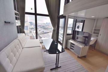 1 bed Duplex in Chewathai Residence Asoke Makkasan Sub District D019699