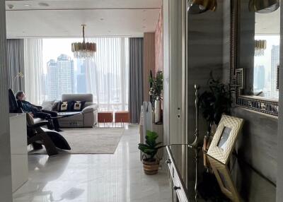 2 bed Condo in Four Seasons Private Residences Yan Nawa Sub District C019681