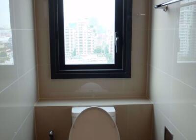 1 bed Condo in Edge Sukhumvit 23 Khlong Toei Nuea Sub District C019679