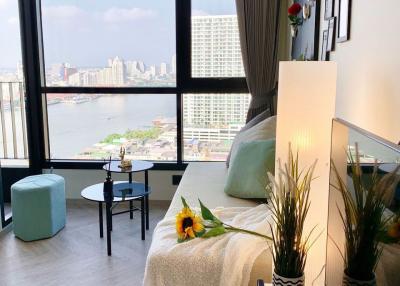 2 bed Condo in Chapter Charoennakhorn-Riverside Banglamphulang Sub District C019637
