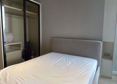 2 bed Condo in Ashton Silom Suriyawong Sub District C019633