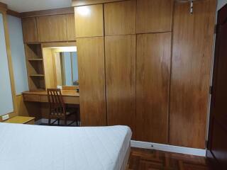 2 bed Condo in 49 Suite Khlong Tan Nuea Sub District C019614