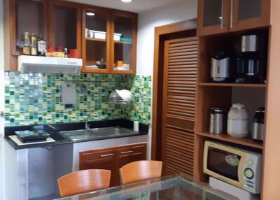 1 bed Condo in First Tower Khlong Toei Nuea Sub District C019576