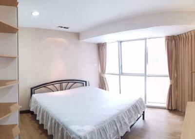 1 bed Condo in The Waterford Diamond Khlongtan Sub District C019572