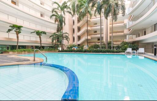 2 bed Condo in Navin Court Pathum Wan District C019559