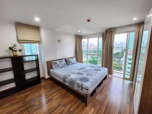 2 bed Condo in PG Rama IX Huai Khwang Sub District C019557