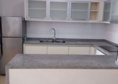 2 bed Condo in Millennium Residence Khlongtoei Sub District C019545