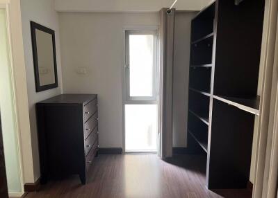 2 bed Condo in Baan Rom Yen Phrakhanongnuea Sub District C019540