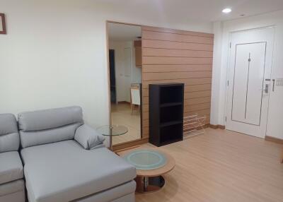 1 bed Condo in The Bangkok Thanon Sub Si Phraya Sub District C019489