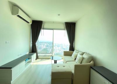 2 bed Condo in Life @ Ratchada Chankasem Sub District C019478