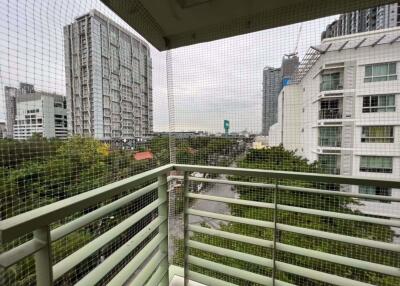 2 bed Condo in The Room Sukhumvit 79 Phrakhanongnuea Sub District C019477