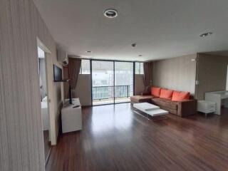 3 bed Condo in D 65 Phrakhanongnuea Sub District C019462