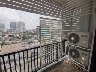 3 bed Condo in D 65 Phrakhanongnuea Sub District C019462