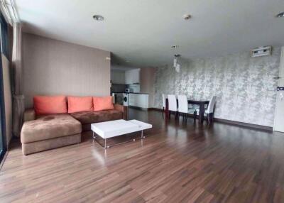 3 bed Condo in D 65 Phrakhanongnuea Sub District C019462