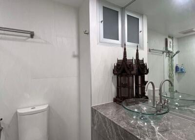 4 bed Penthouse in Tara Ruankaew Wang Thonglang District P019431