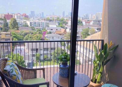 2 bed Condo in The Shade Sathon 1 Chong Nonsi Sub District C019417