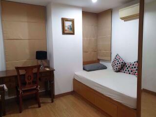 2 bed Condo in 59 Heritage Khlong Tan Nuea Sub District C019407
