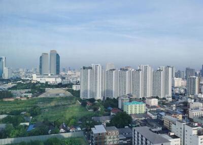 2 bed Condo in Artisan Ratchada Huai Khwang District C019387