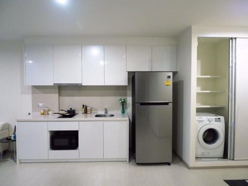 2 bed Condo in Rhythm Sukhumvit 42 Phra Khanong Sub District C019375