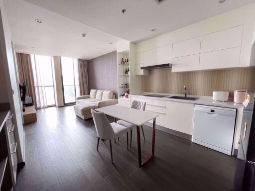 2 bed Condo in Noble Ploenchit Lumphini Sub District C019371