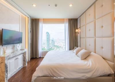 2 bed Condo in Menam Residences Wat Phraya Krai Sub District C019365