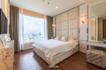 2 bed Condo in Menam Residences Wat Phraya Krai Sub District C019365