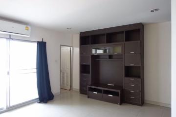 3 bed Condo in Aree Place Phahonyothin Phayathai District C019334