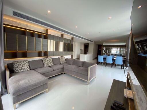 3 bed Condo in Q1 Sukhumvit Condo by Q House Khlongtoei Sub District C019326