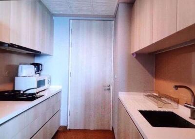 2 bed Condo in The Lumpini 24 Khlongtan Sub District C019307