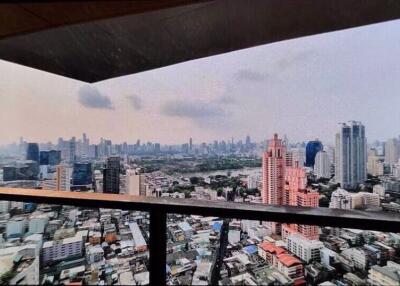 2 bed Condo in The Lumpini 24 Khlongtan Sub District C019307