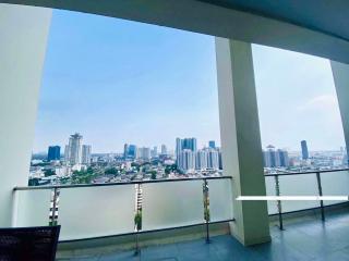 2 bed Duplex in Baan Nonsi Sathon District D019305