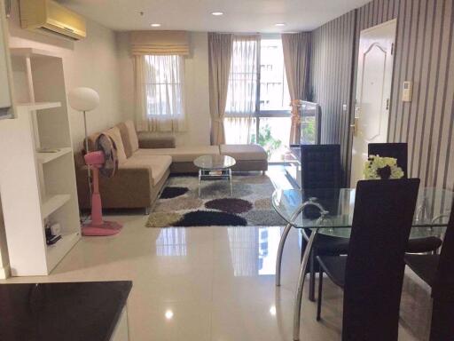 2 bed Condo in Serene Place Sukhumvit 24 Khlongtan Sub District C019302