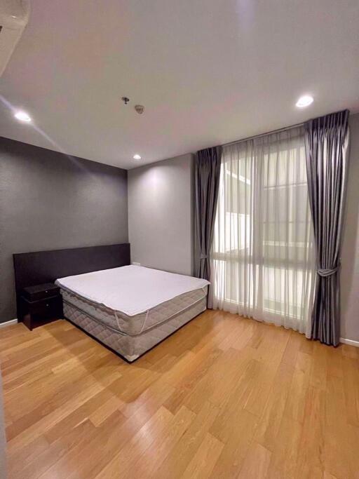 2 bed Condo in Villa Sikhara Khlong Tan Nuea Sub District C019285