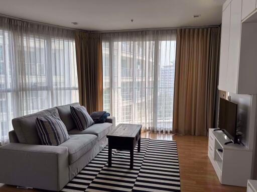 1 bed Condo in Le Luk Phrakhanongnuea Sub District C019274