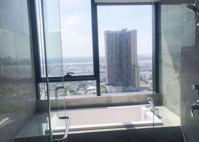 1 bed Condo in Ideo Q Sukhumvit 36 Khlongtan Sub District C019267