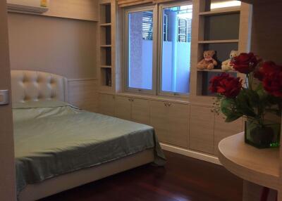 2 bed Condo in Silom Grand Terrace Silom Sub District C019266