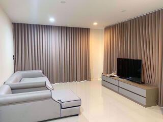 3 bed House in Setthasiri Krungthep Kreetha 2 Huamak Sub District H019250