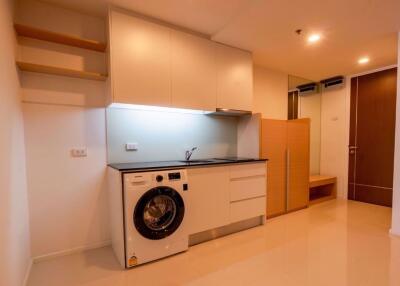 3 bed Condo in 15 Sukhumvit Residences Khlong Toei Nuea Sub District C019249