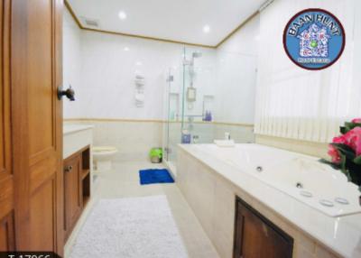 6 ห้องนอน, 5 ห้องน้ำ บ้าน ราคา ฿ 22,000,000