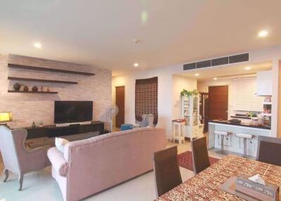 3 bed Condo in Watermark Chaophraya Khlong Ton Sai Sub District C019245