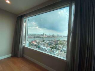 3 bed Condo in Watermark Chaophraya Khlong Ton Sai Sub District C019245