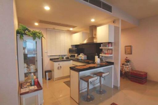 3 bed Condo in Watermark Chaophraya Khlong Ton Sai Sub District C019245