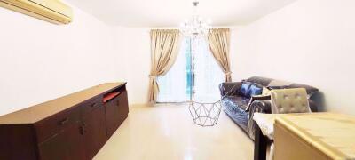 2 bed Condo in The Clover Khlong Tan Nuea Sub District C019238