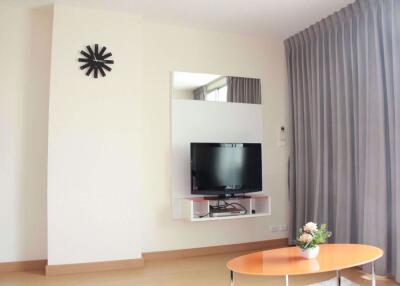 2 bed Condo in Life @ Sukhumvit 67 Phrakhanongnuea Sub District C019237