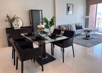 2 bed Condo in Fullerton Sukhumvit Khlongtoei Sub District C019231