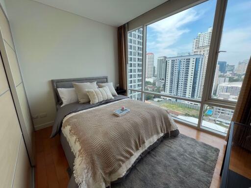 2 bed Condo in Fullerton Sukhumvit Khlongtoei Sub District C019230